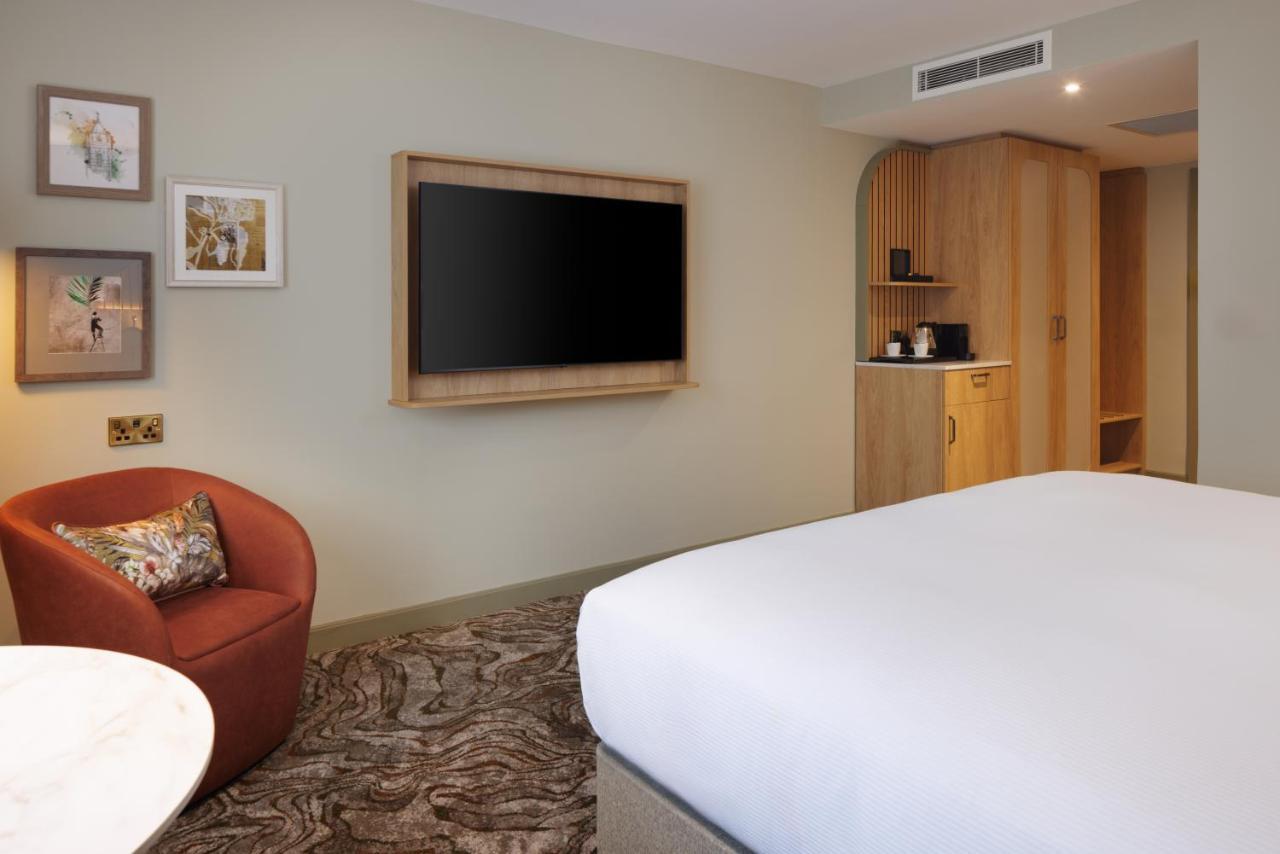 Doubletree By Hilton Bristol North Hotel Exterior photo